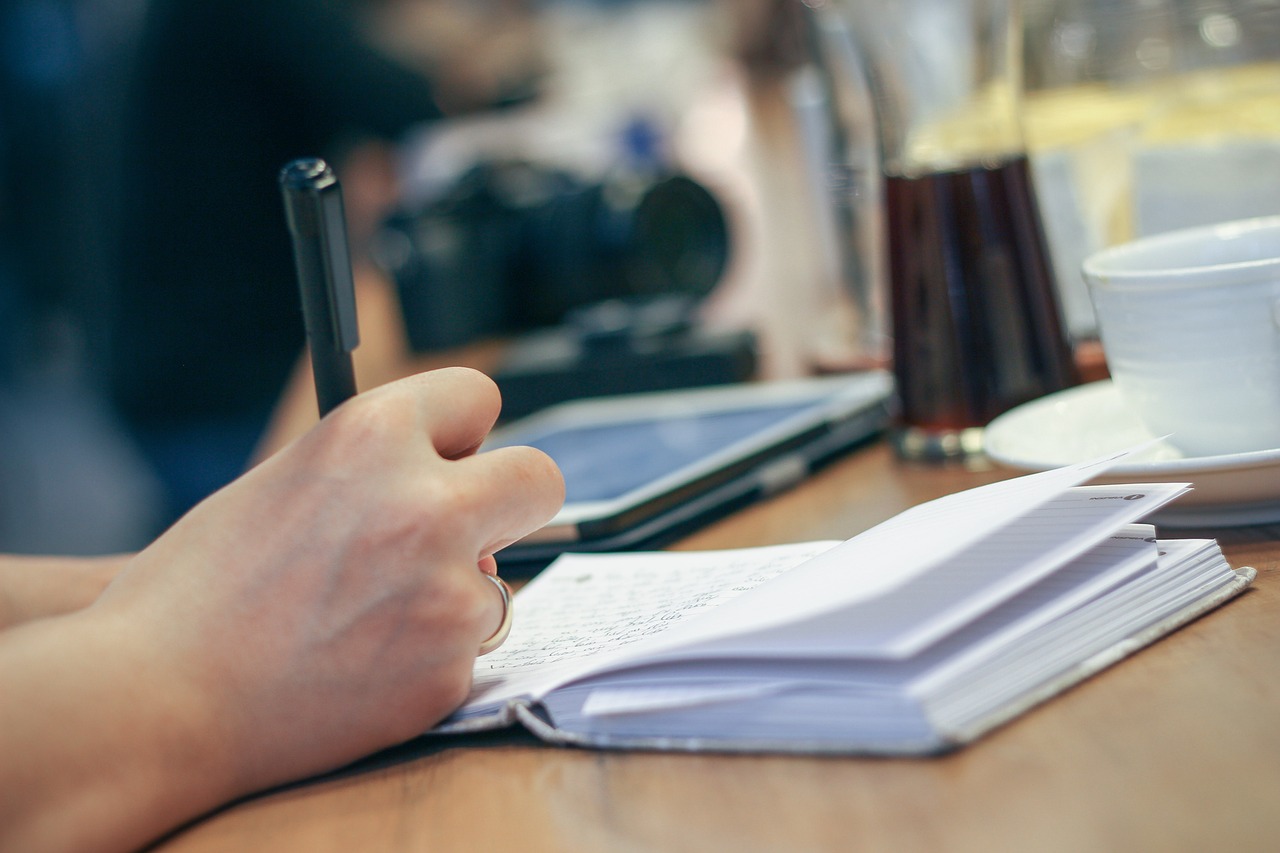 How to Study the Bible Effectively: 7 Proven Methods for Deeper Understanding
