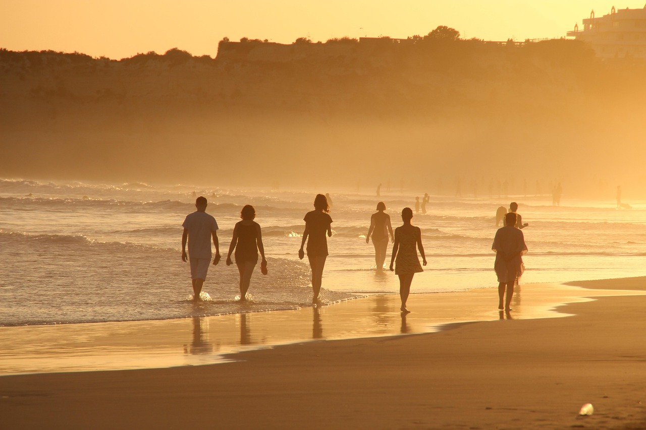 Bible Verses About Friendship: 22 Scriptures on Loyal, Godly Friends